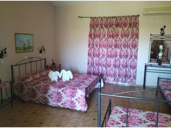 Hotel Takis Agios Georgios  Buitenkant foto